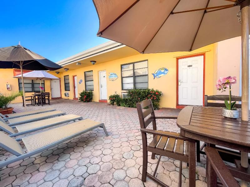 Grenier's Hollywood Beach Hotel - image 7
