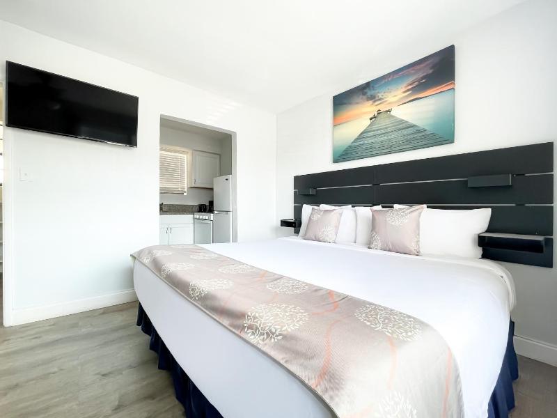 Grenier's Hollywood Beach Hotel - image 16