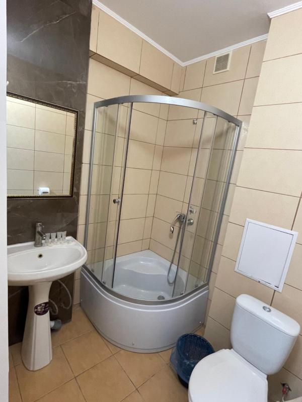 Quadruple Room with Balcony image 4
