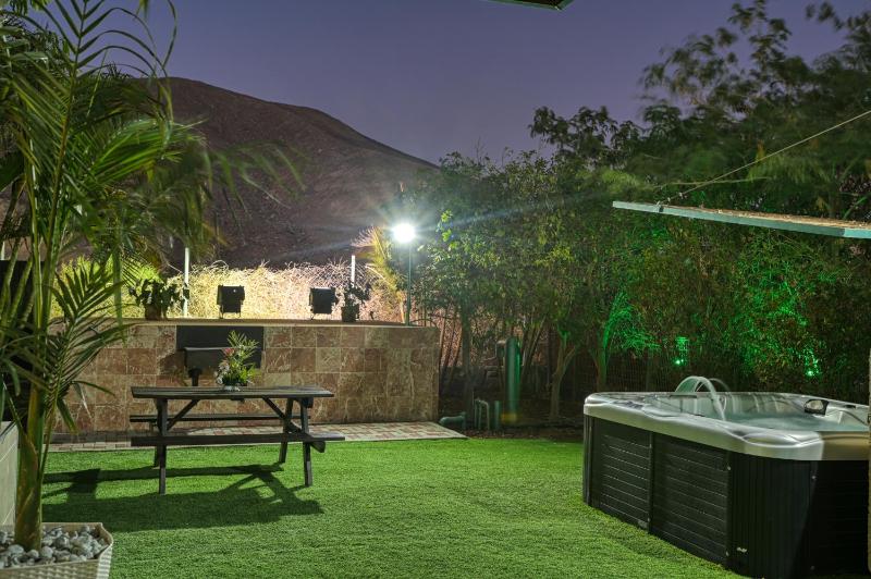 Club In Eilat Resort - Executive Deluxe Villa With Jacuzzi Terrace & Parking - image 35