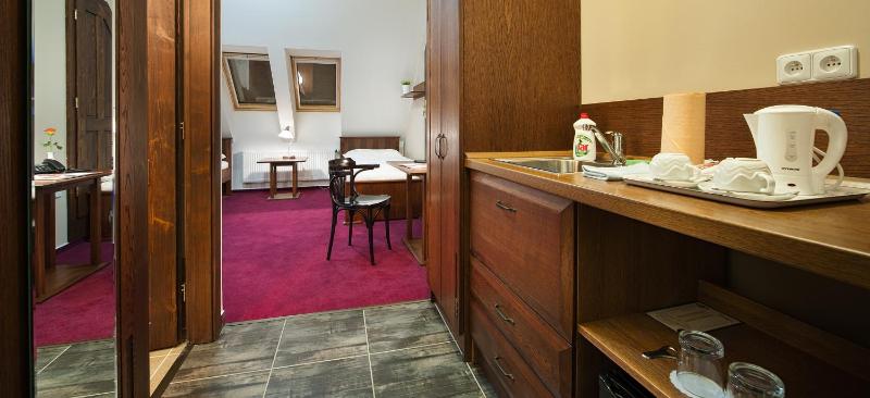 Deluxe Twin Room image 2