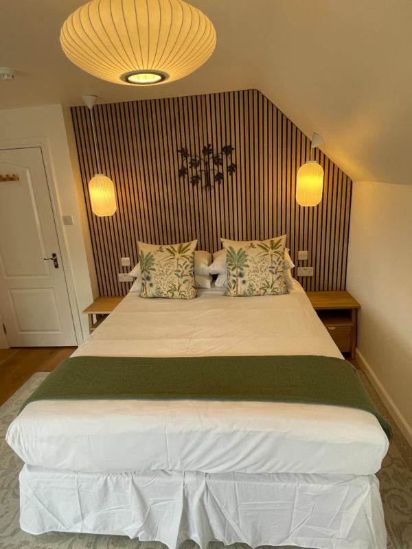 Double Room with Private Bathroom image 3