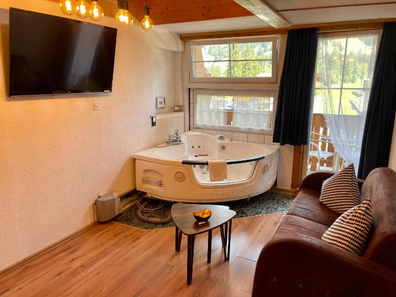 Superior Room Plus “Duplex” with rolling-out Whirlpool image 2