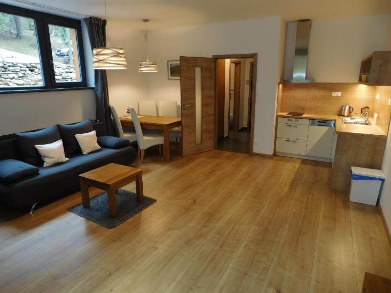Apartment with Balcony image 3