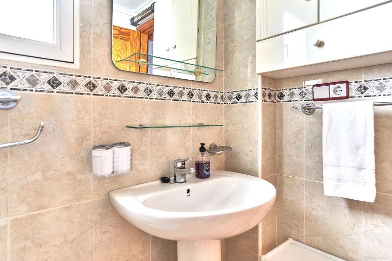 Espanhouse David 2 bedroom apartment Torrevieja with pool - image 12