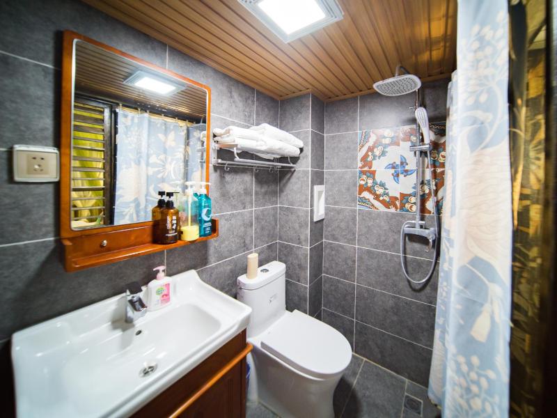 Tuo Tuo Guest House - image 32