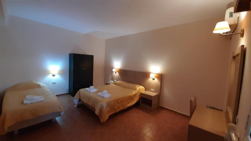 Lassi Hotel - image 18