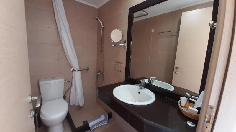 Lassi Hotel - image 17