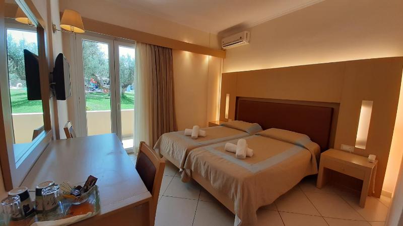 Lassi Hotel - image 15