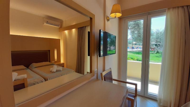 Lassi Hotel - image 36