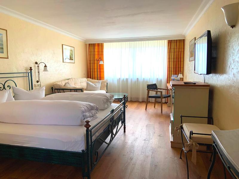 Italian Country-Style Double Room image 3