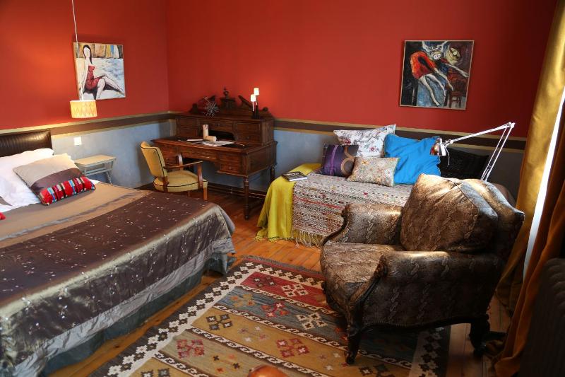 Double Room image 4