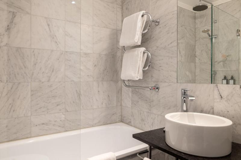 Standard Single Room image 2