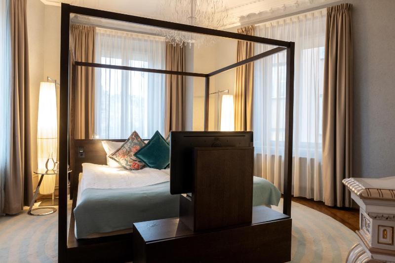 Suite image 2
