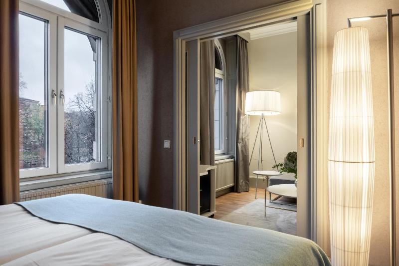 Junior Suite image 2