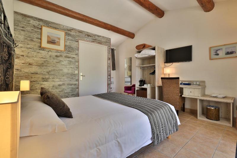 Double Room image 2