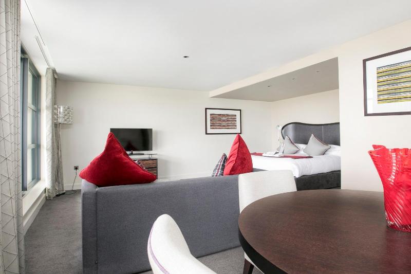 Executive Double Room image 2