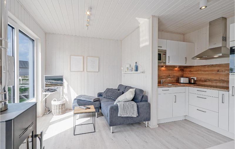 One-Bedroom Holiday Home image 1