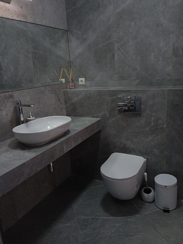 Deluxe Double Room with Balcony image 2