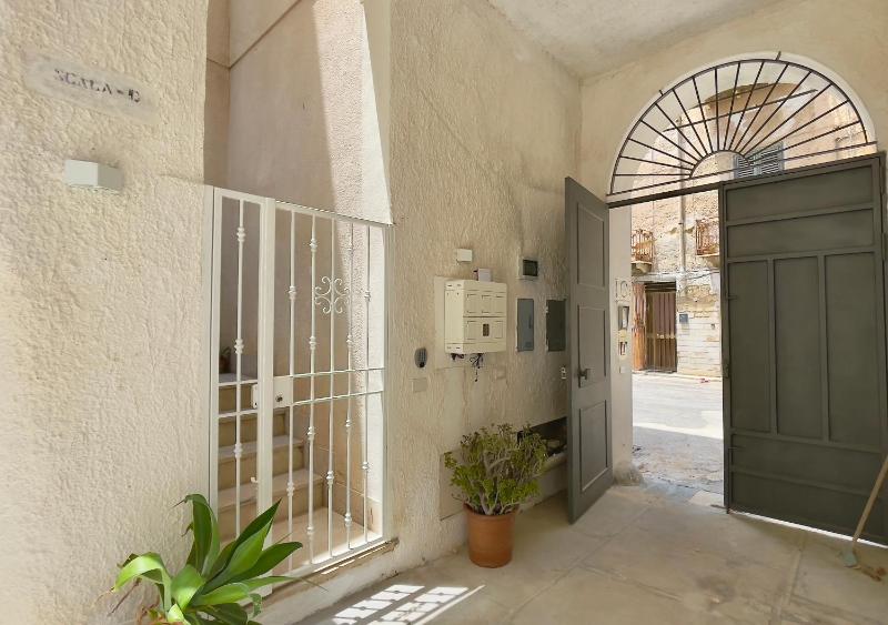La Corte dei Colombi - GUEST HOUSE - image 3