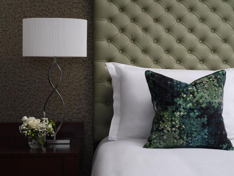 Luxury Suite image 1