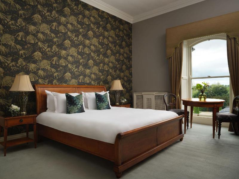 Manor House Rooms image 4