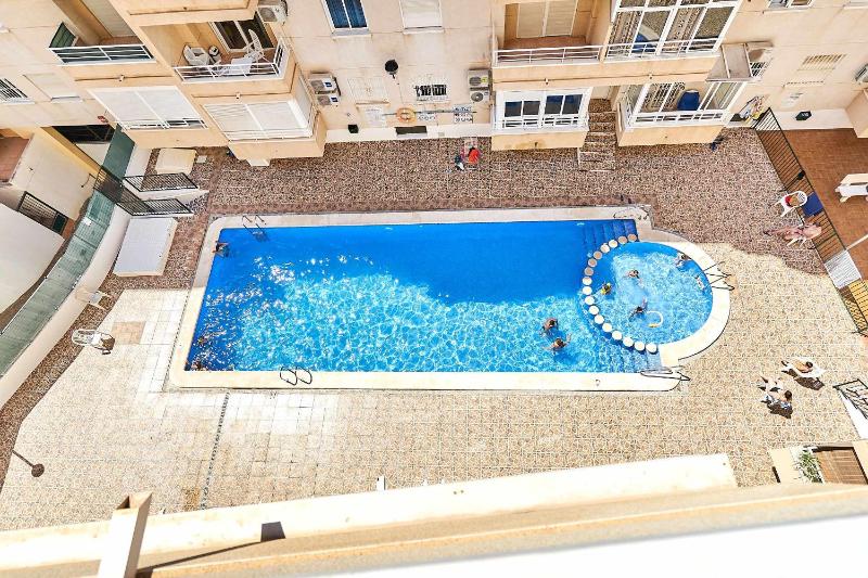 Espanhouse David 2 bedroom apartment Torrevieja with pool - image 1
