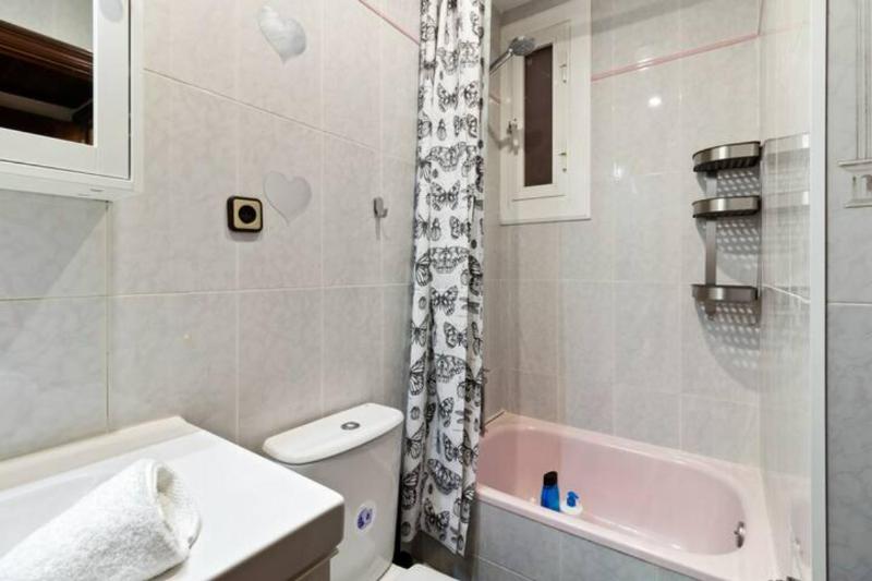 Stay U-nique Apartments La Bordeta - image 11