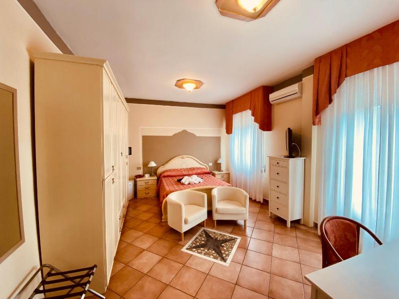Junior Suite image 1