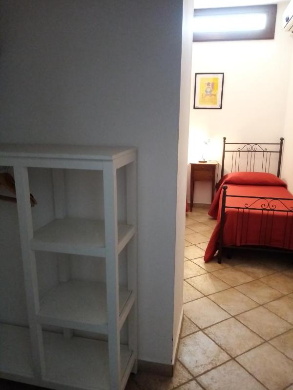 Twin Room image 3