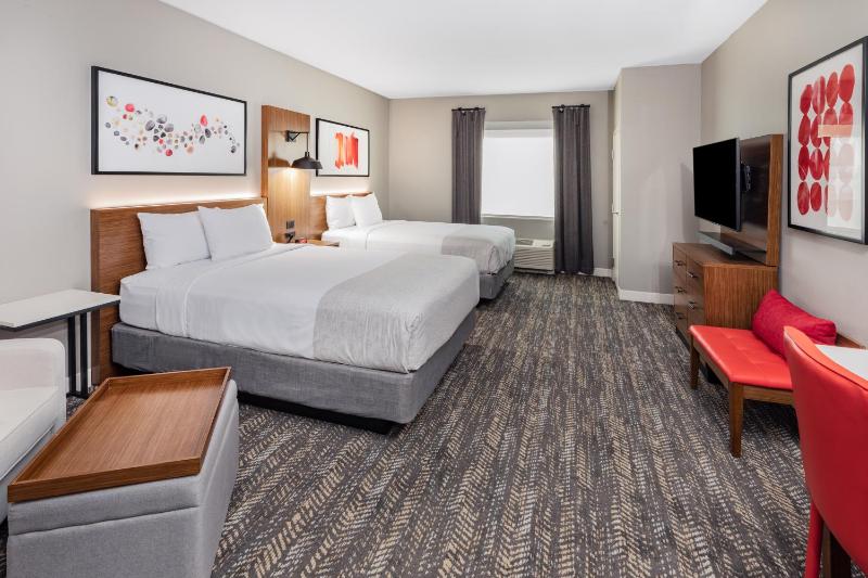 Queen room with 2 Queen Beds, Hearing Access, Non-Smoking image 4