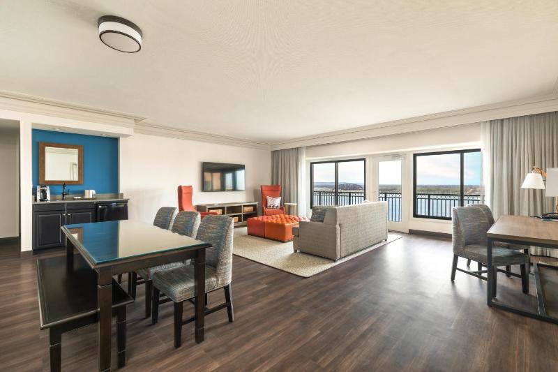 Two-Bedroom Suite with Waterview - Non-Smoking image 3