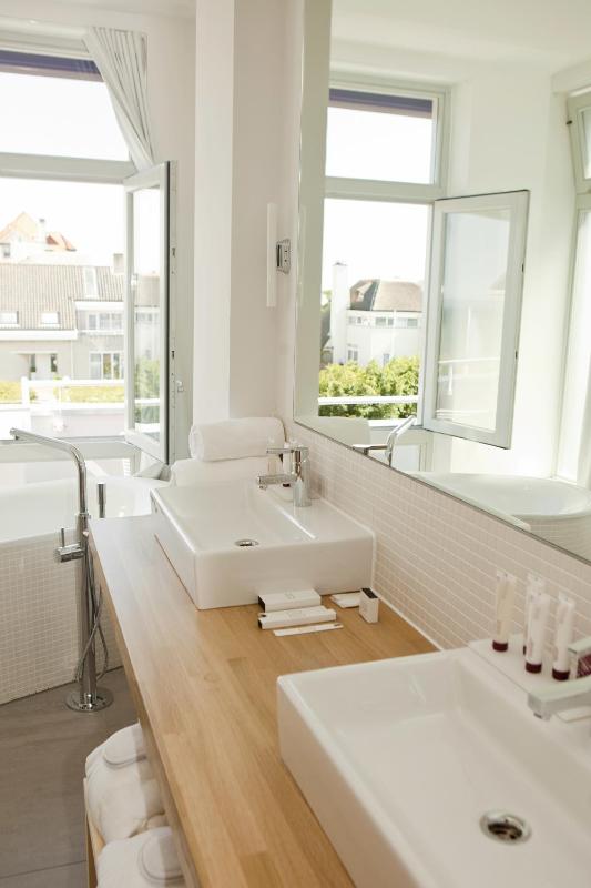 Vesper Terrace Suite image 2