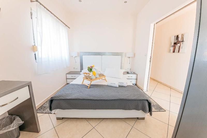 Superior Family Room with Sea View image 1