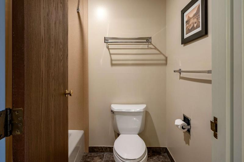 King Room image 2