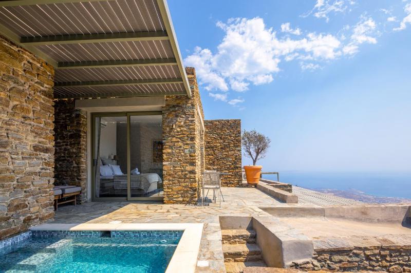 Private Pool Suite Sea View image 2
