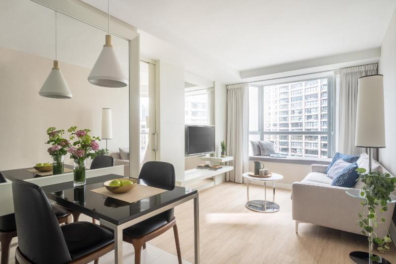 Standard Suite image 2