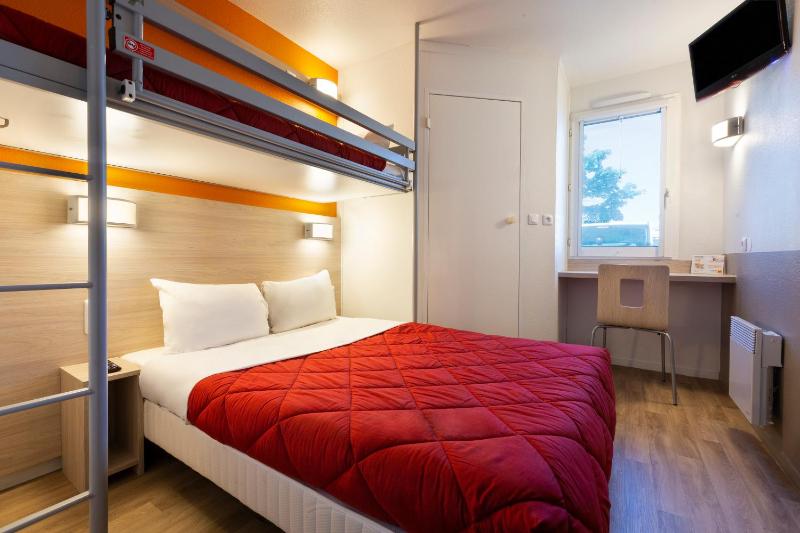 Double Room with one Bunk Bed image 2
