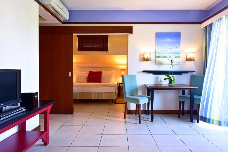One-Bedroom Suite (2 adults + 2 Children) image 1