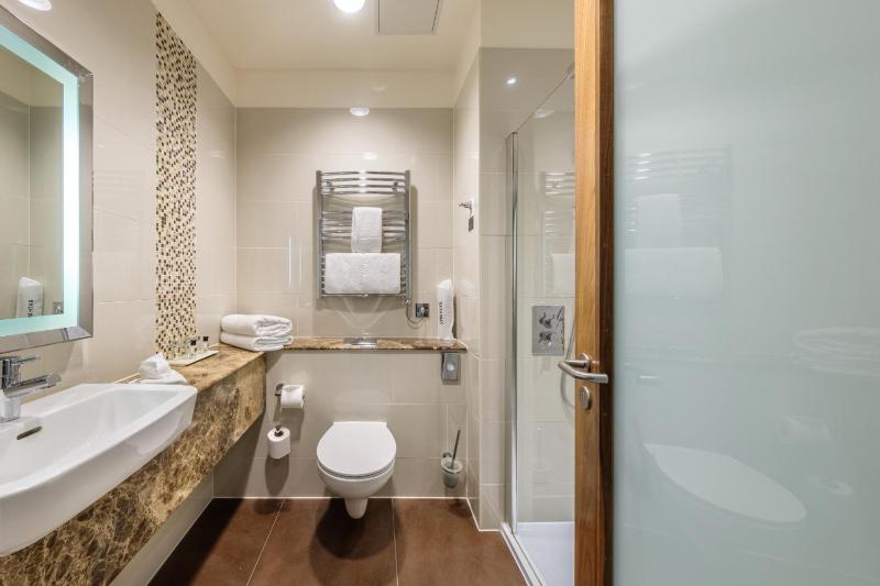 Superior Balcony Room image 2