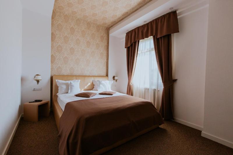 Double Room image 4