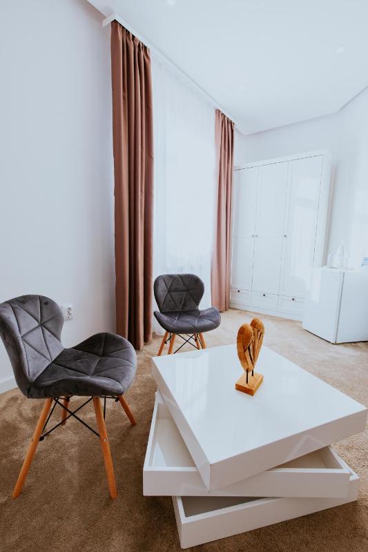 Triple Room image 1