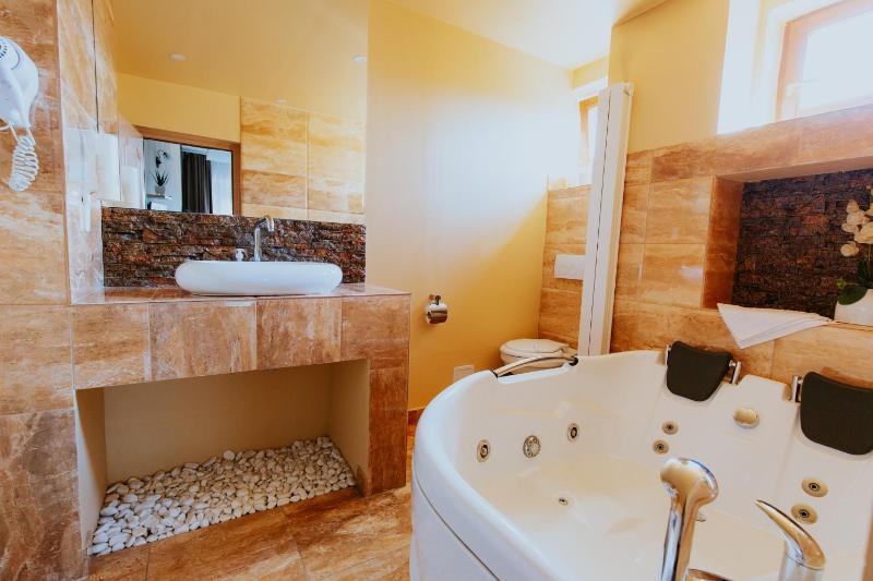 Triple Room image 4