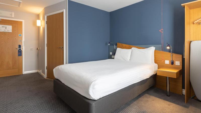 Double Room with Free Hot Breakfast - Accessible image 1