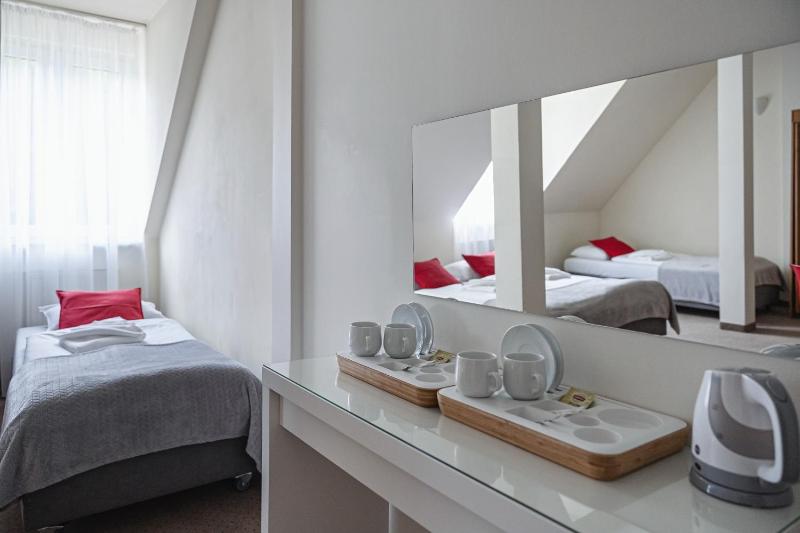 Quadruple Room image 2