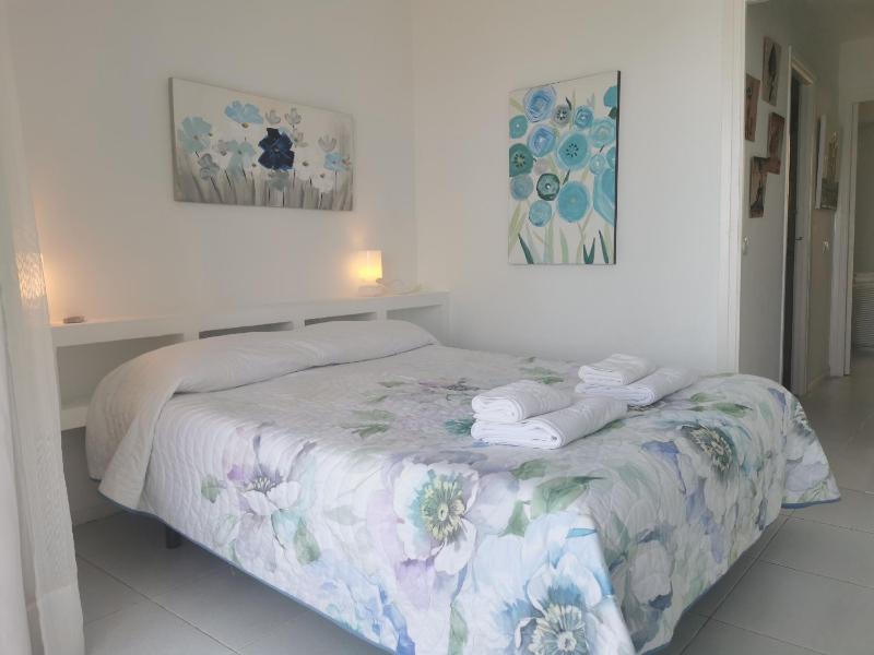 Dona Lola Sandra - Frontline beach house with full sea views within a short drive to Marbella - Costa del sol CS108 - image 10