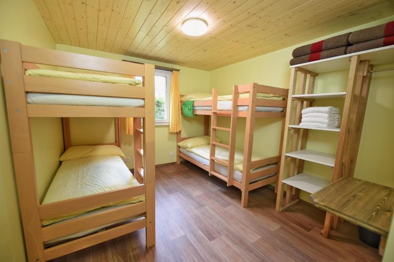 Quadruple Room with Private Bathroom (for 18-34 years only) image 3