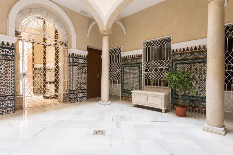 Apartamentos Plaza Nueva - image 11