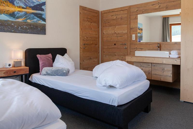 Quadruple Room image 4