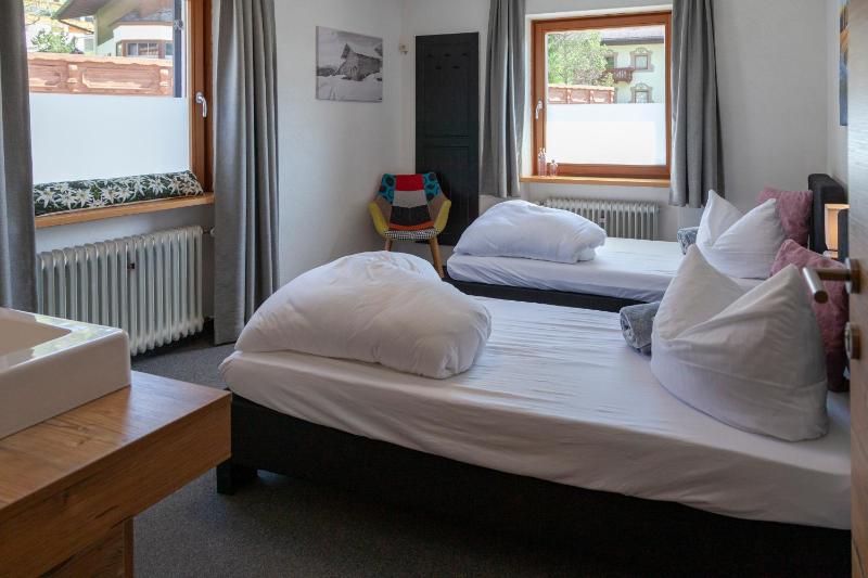 Quadruple Room image 2